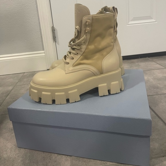 Monolith leather and Re-Nylon boots with pouch - Picture 4 of 7